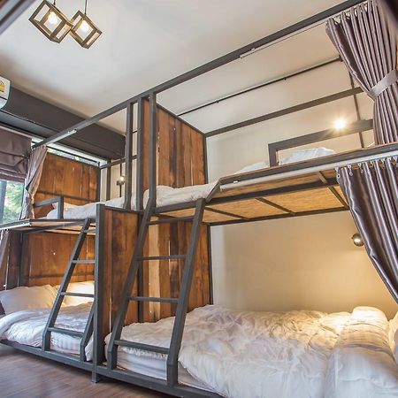 Sleep With You - Hatch Co-Living And Co-Working Space Chiang Mai Ngoại thất bức ảnh