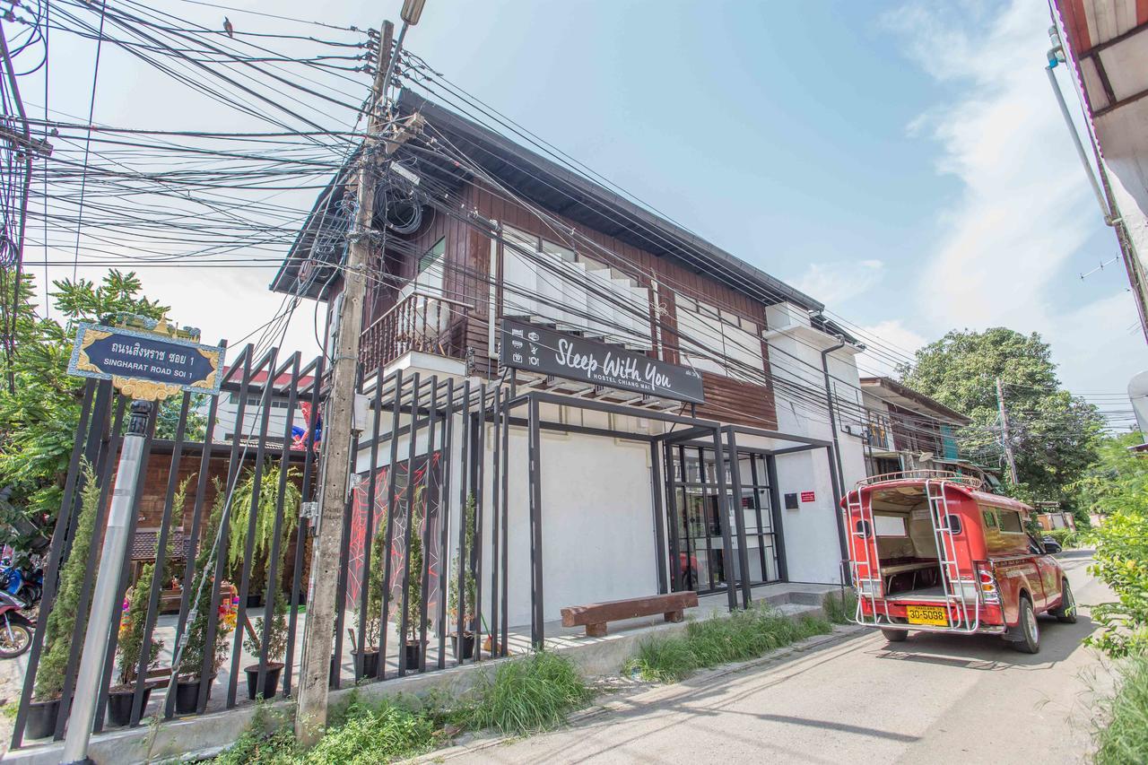 Sleep With You - Hatch Co-Living And Co-Working Space Chiang Mai Ngoại thất bức ảnh