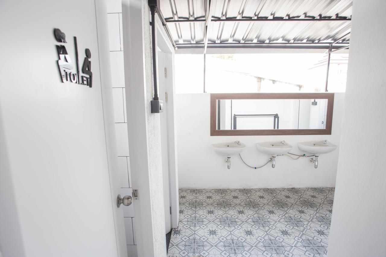 Sleep With You - Hatch Co-Living And Co-Working Space Chiang Mai Ngoại thất bức ảnh