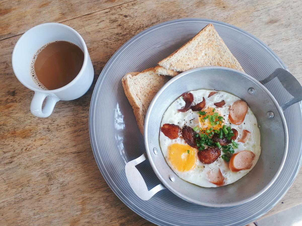 Sleep With You - Hatch Co-Living And Co-Working Space Chiang Mai Ngoại thất bức ảnh