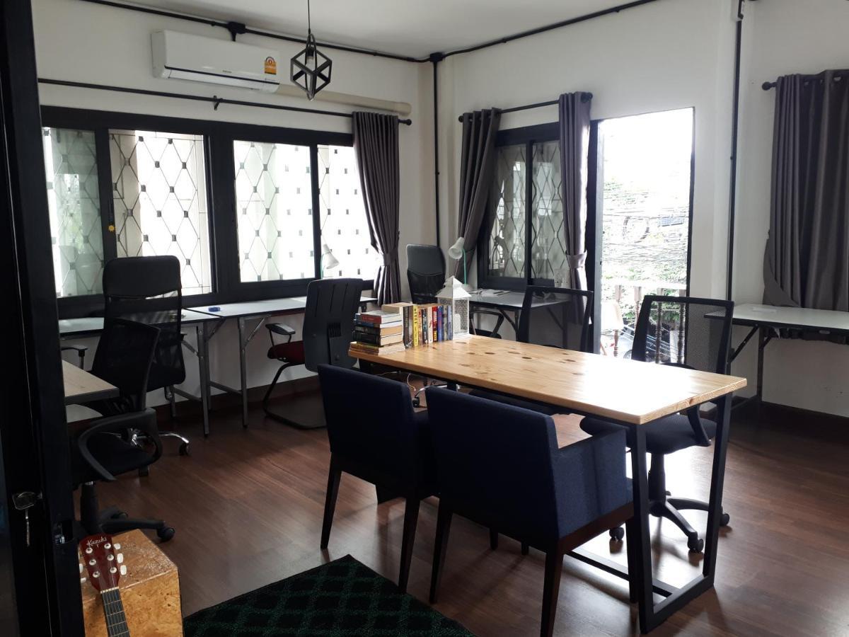 Sleep With You - Hatch Co-Living And Co-Working Space Chiang Mai Ngoại thất bức ảnh